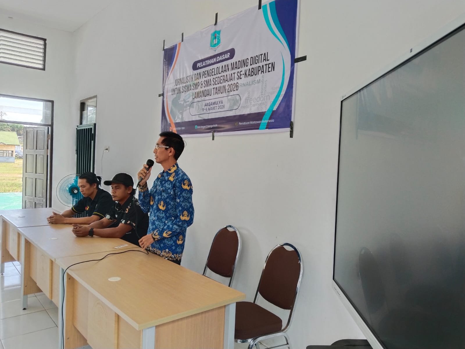 Pelatihan Dasat Jurnalistik dan Pengelolan Mading Digital (2)